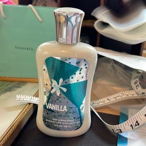 Vanilla bath & Body works lotion